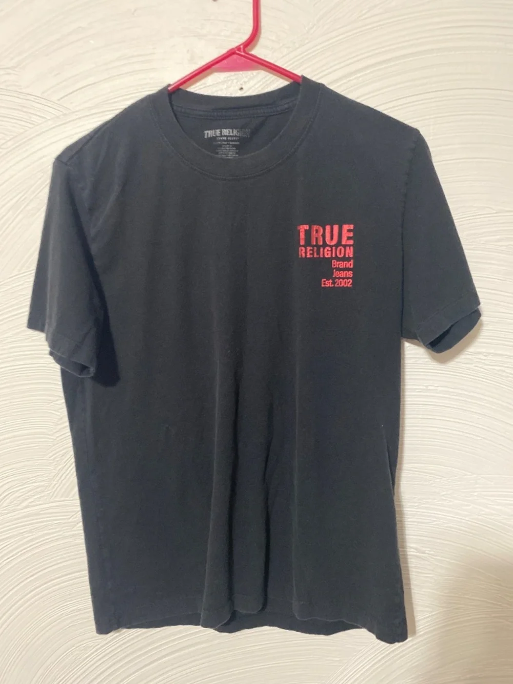 True religion brand jeans tee shirt medium Mens large 100% cotton red and black